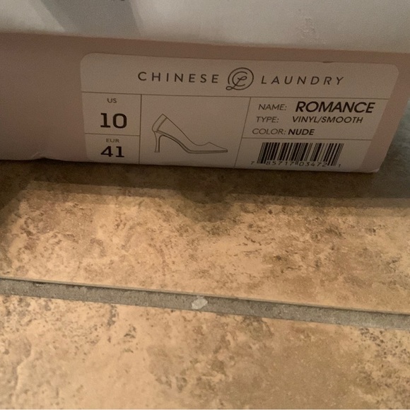 Clear heels - Picture 3 of 3